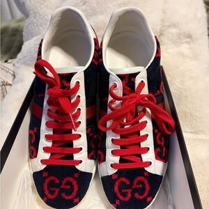 Gucci Navy Blue Velvet Sneakers with and Red and Blue Stripes.